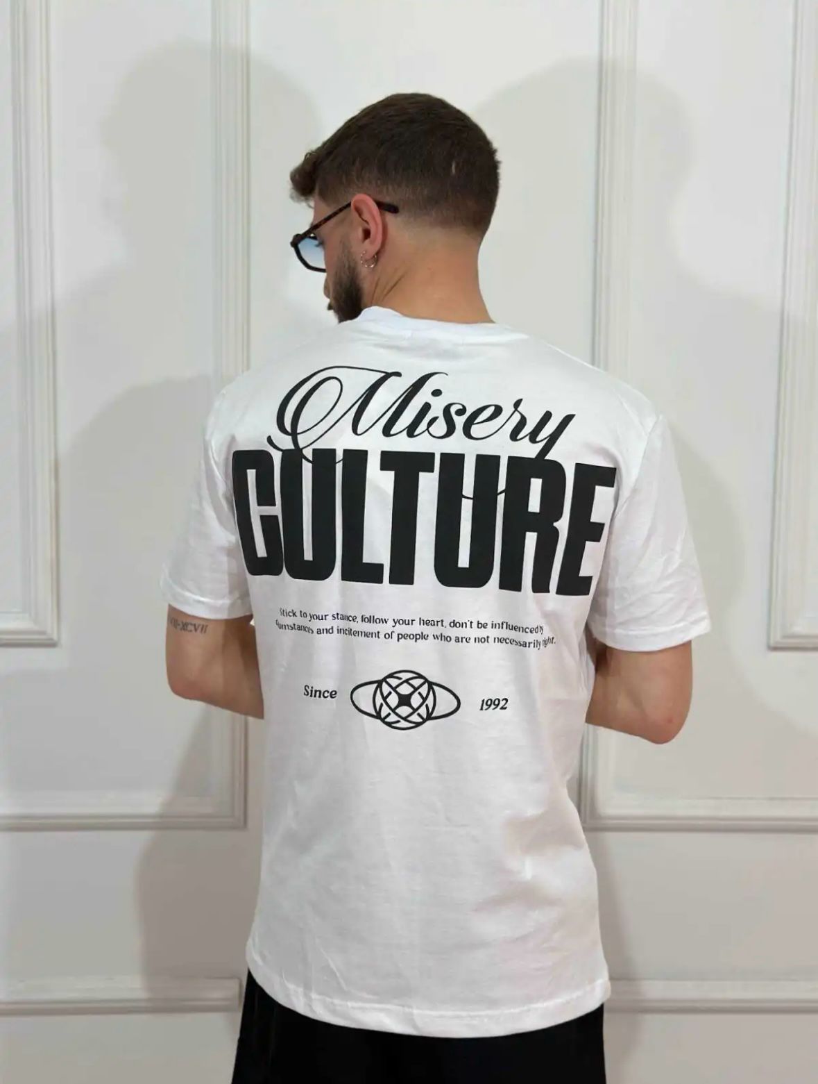 T-SHIRT MISTERY