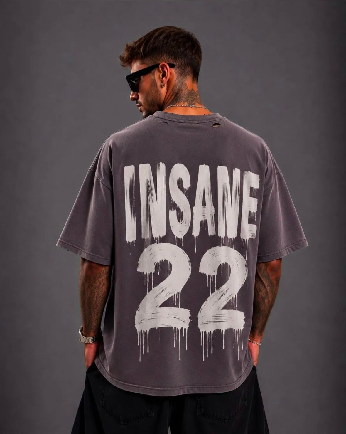T-SHIRT OVER 22
