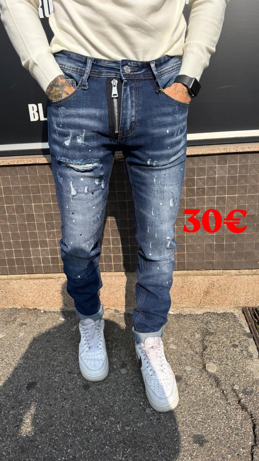 JEANS DESTROYED